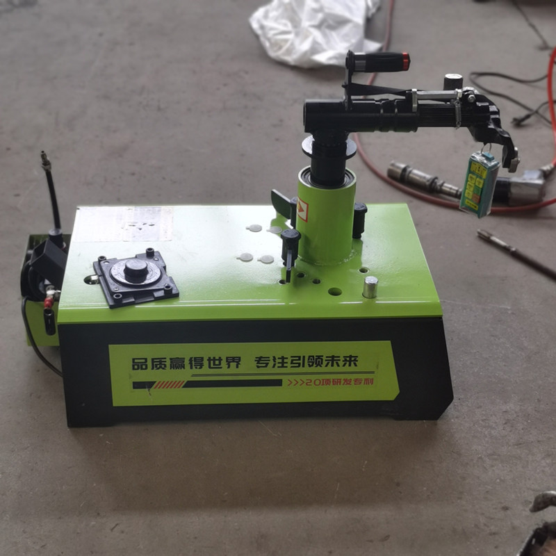立式扒胎機(jī)拆胎時(shí)"炸街"的三大元兇